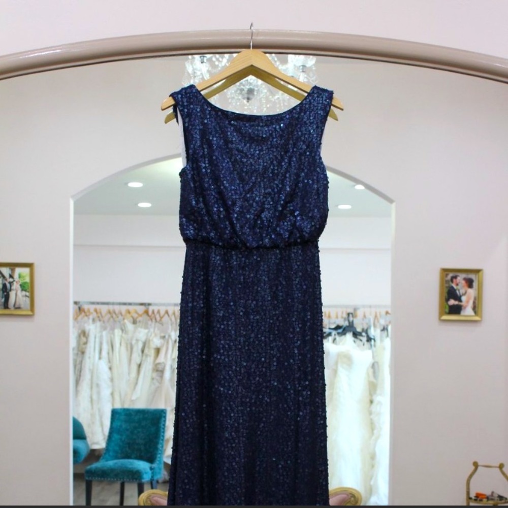 NWT David’s Bridal Navy Blue bridesmaid Dress small